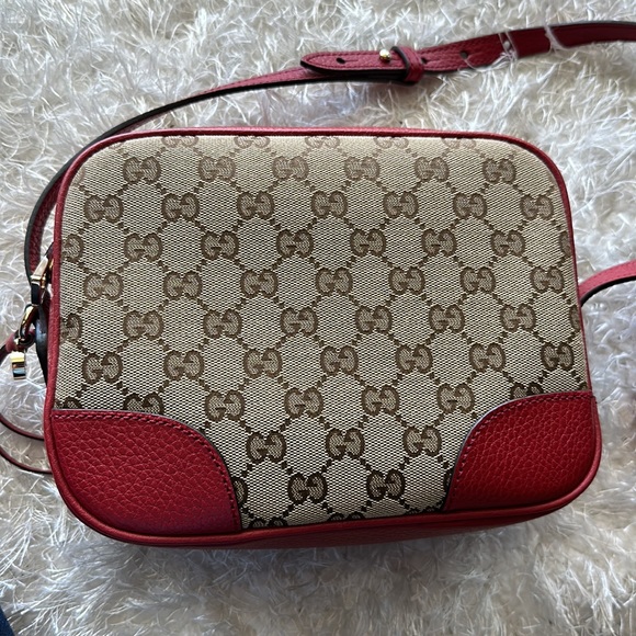 Authentic Beautiful Gucci Camera Bag - Picture 1 of 15